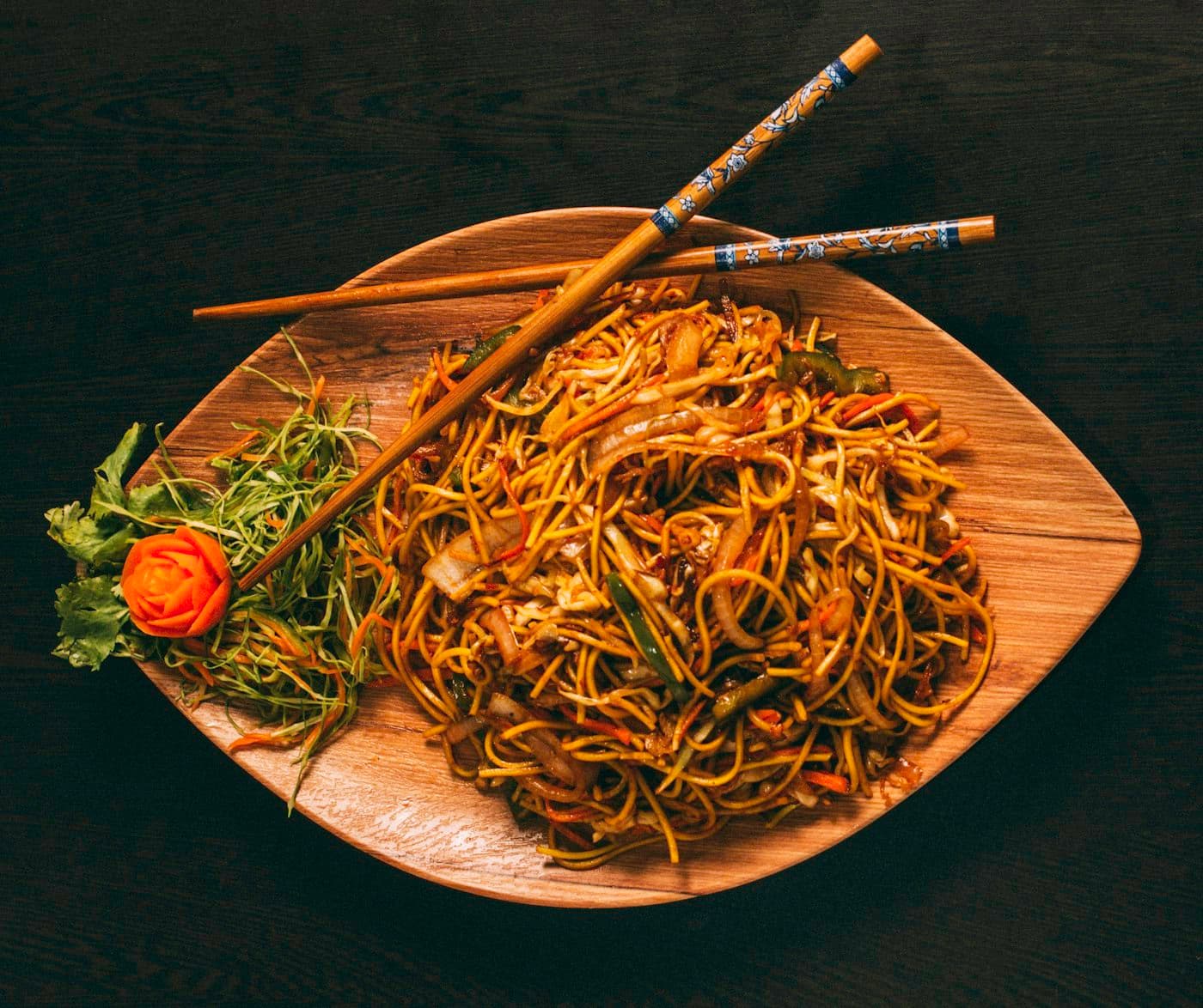 Chinese Chef Islamabad: Chinese chef cooking