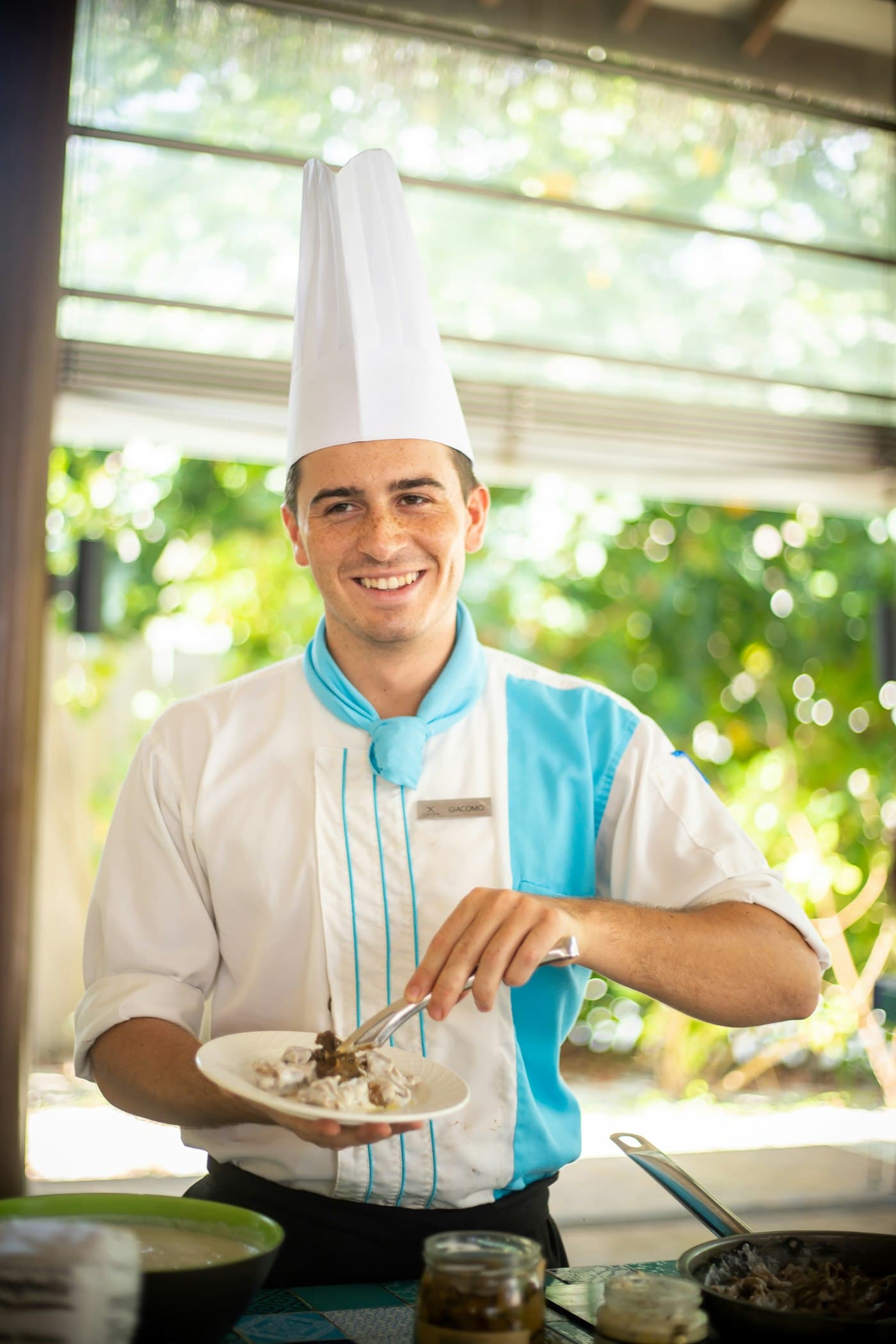 Hotel Chef Islamabad: hotel chef cooking